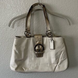 Coach | Soho East West Leather Shoulder Bag White/Gold – Style M1159-F18751